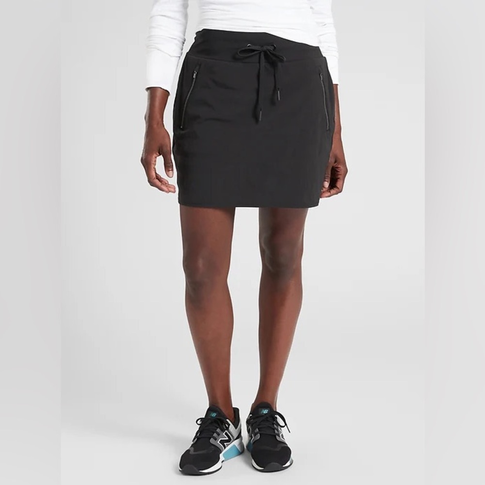 Athleta‎ Trekkie North Skort Lined Black Textured Pull On Drawstring Size 2